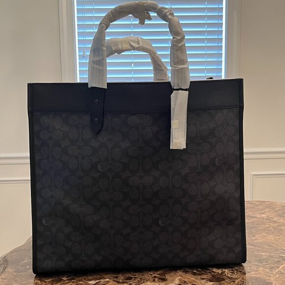 NWT Coach Field Tote 40 in Signature Canvas in Charcoal - Picture 2 of 16